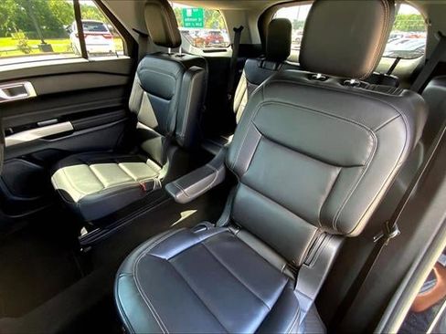 Used 2023 Ford Explorer XLT w/ Equipment Group 202A image 25