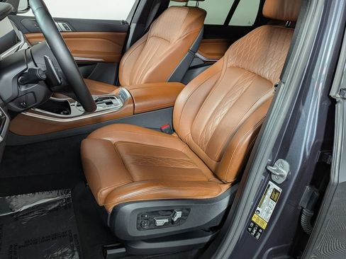 Used 2021 BMW X5 M50i w/ Dynamic Handling Package image 12