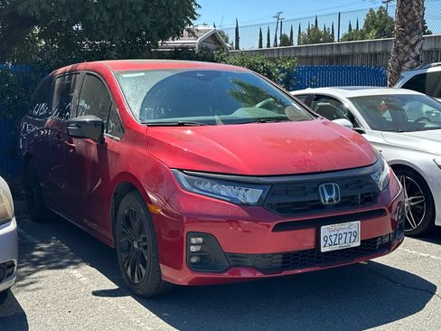 Certified 2025 Honda Odyssey Sport-L image 2