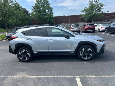 Used 2024 Subaru Crosstrek 2.5i Limited AWD/4WD image 2