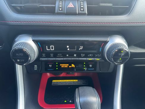 Used 2020 Toyota RAV4 TRD Off-Road AWD/4WD image 18
