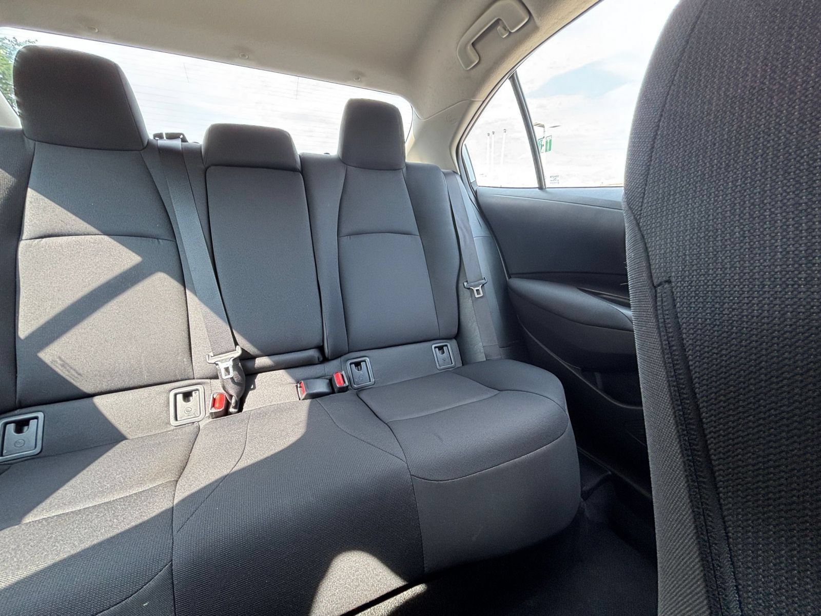 Used 2025 Toyota Corolla LE FWD image 34