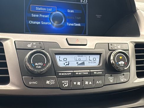 Used 2016 Honda Odyssey EX-L image 18