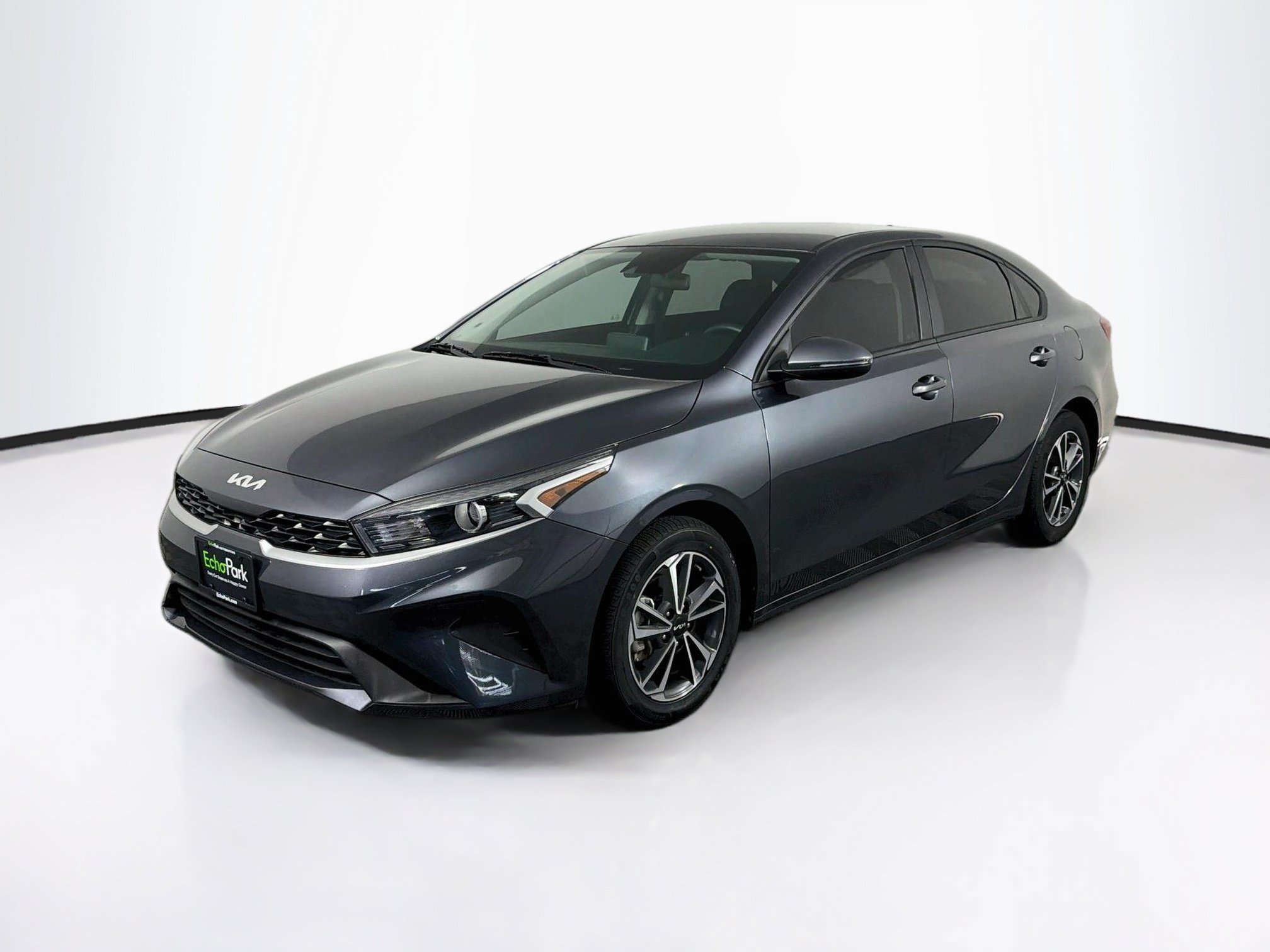 Used 2024 Kia Forte LXS w/ LXS Technology Package FWD image 3
