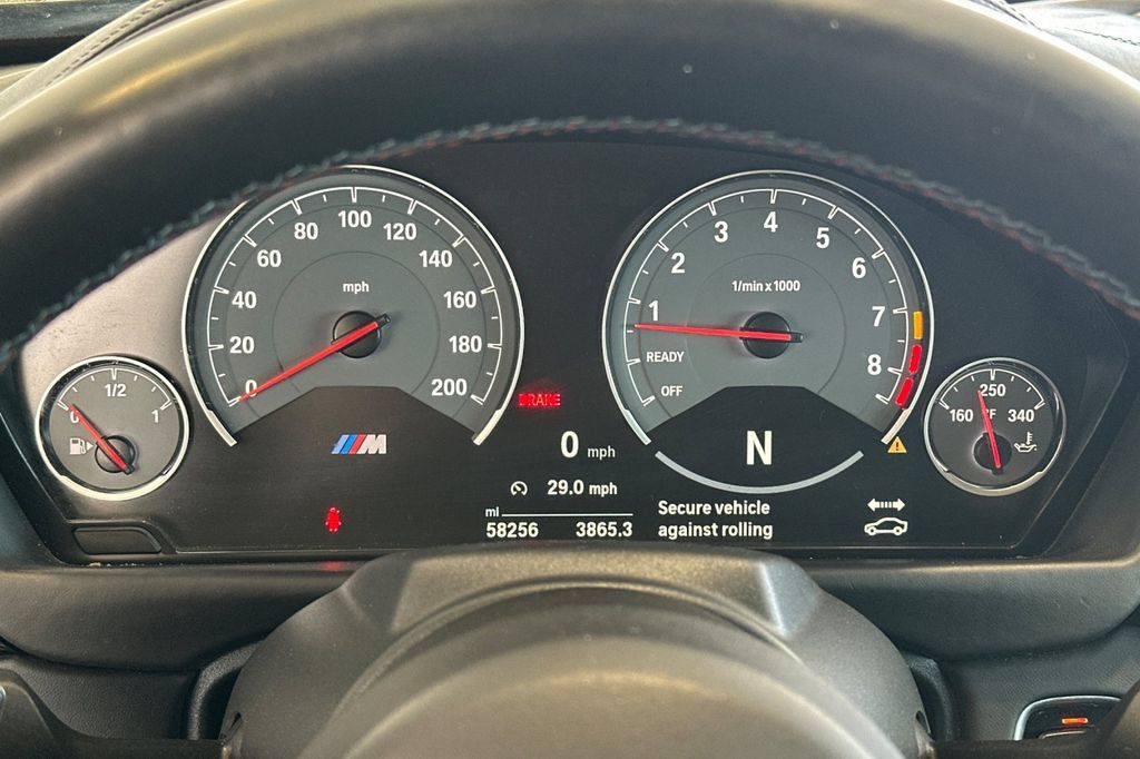 Used 2016 BMW M4 Convertible RWD image 23