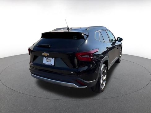 Used 2025 Chevrolet Trax LT image 13
