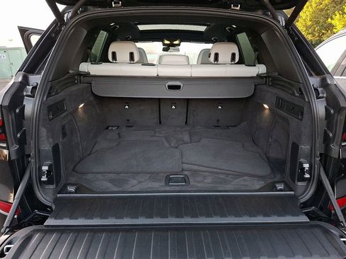 Used 2025 BMW X5 M60i w/ Climate Comfort Package image 25