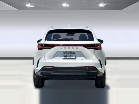 Used 2025 Lexus NX 250 FWD w/ Accessory Package (2T) image 9