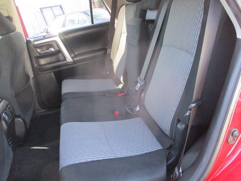 Used 2016 Toyota 4Runner SR5 image 6