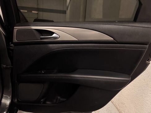 Used 2017 Lincoln MKZ Premiere image 29