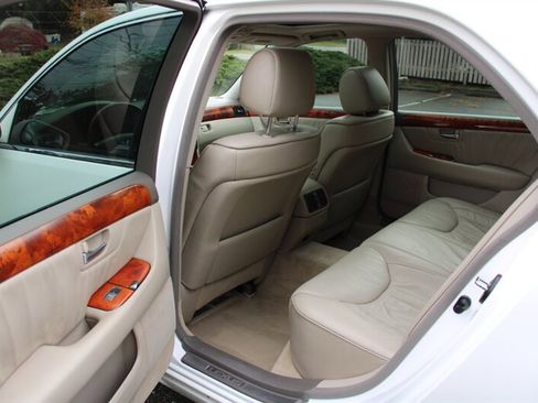 Used 2001 Lexus LS 430 image 15