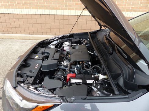 Used 2025 Toyota RAV4 XLE w/ Convenience Package image 16