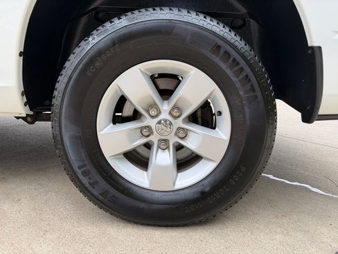 Used 2021 RAM 1500 Tradesman w/ Chrome Appearance Group RWD image 35