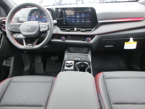 New 2026 Chevrolet Equinox RS w/ LPO, Floor Liner Package image 15