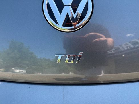 Used 2014 Volkswagen Beetle TDI FWD image 46