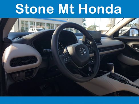 Used 2025 Honda HR-V LX image 17