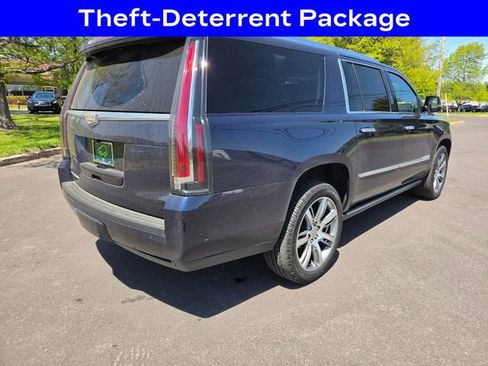 Used 2017 Cadillac Escalade ESV Premium Luxury AWD/4WD image 6