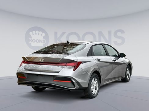 New 2026 Hyundai Elantra SE image 7