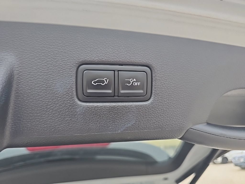 Used 2023 Kia Carnival EX FWD image 7