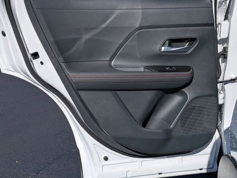 Certified 2025 Nissan Kicks SR image 24