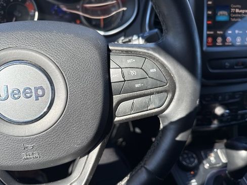 Used 2019 Jeep Cherokee Trailhawk w/ Cold Weather Group image 25