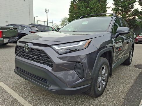 Used 2022 Toyota RAV4 XLE image 3