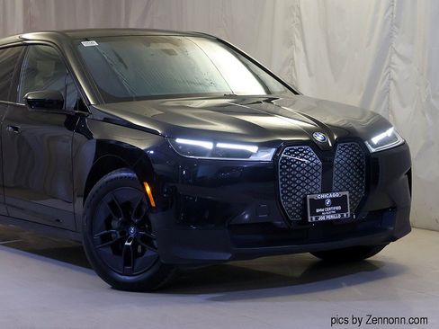Used 2024 BMW iX xDrive50 w/ Premium Package AWD/4WD image 2