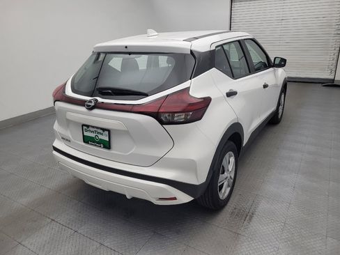 Used 2022 Nissan Kicks S FWD image 9