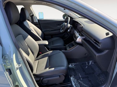 Certified 2025 Hyundai Kona Limited image 19