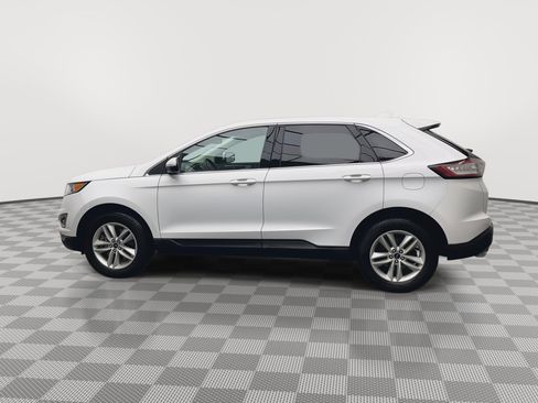 Used 2018 Ford Edge SEL image 33