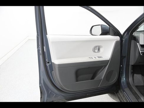 Certified 2024 Hyundai Ioniq 5 SEL RWD image 4
