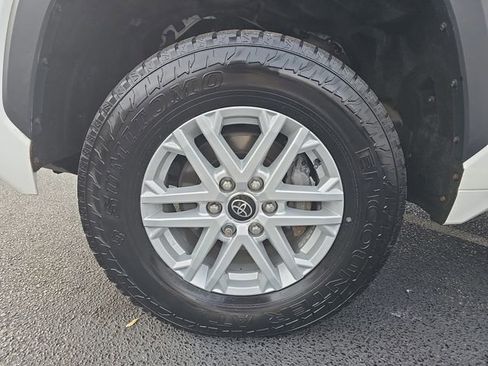 Used 2023 Toyota Tundra SR5 w/ SR5 Premium Package AWD/4WD image 38