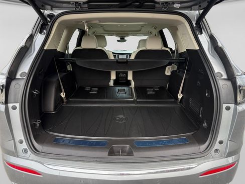 Used 2024 Buick Enclave Avenir w/ LPO, Floor Liner Package FWD image 19