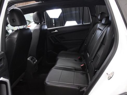 Used 2019 Volkswagen Tiguan SEL Premium R-Line AWD/4WD image 23