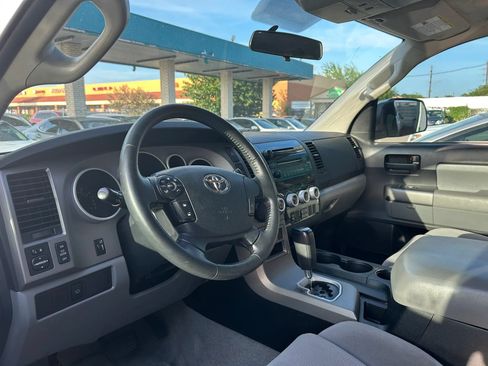 Used 2011 Toyota Sequoia SR5 RWD image 4