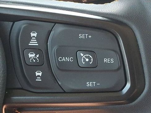 Used 2024 Jeep Wrangler Unlimited AWD/4WD image 22