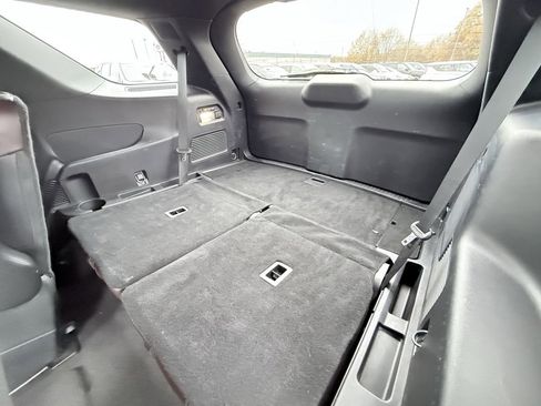 Used 2021 Ford Explorer Platinum w/ Equipment Group 601A image 32