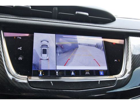 Certified 2023 Cadillac XT6 Sport w/ Technology Package image 23