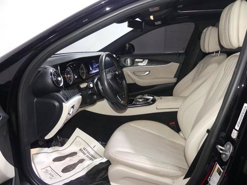 Used 2017 Mercedes-Benz E 300 4MATIC image 22