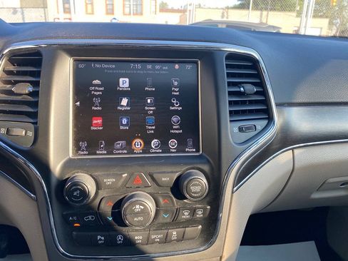 Used 2017 Jeep Grand Cherokee Limited AWD/4WD image 37