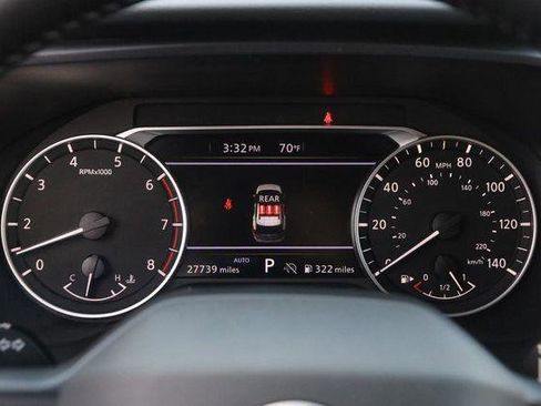 Used 2025 Nissan Rogue SV image 14