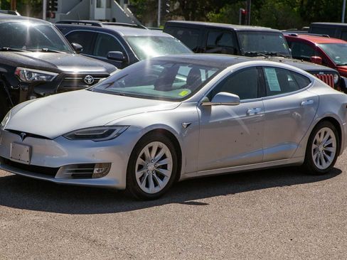 Used 2018 Tesla Model S 100D AWD/4WD image 9