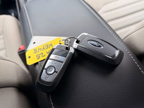 Used 2018 Ford Fusion S image 27