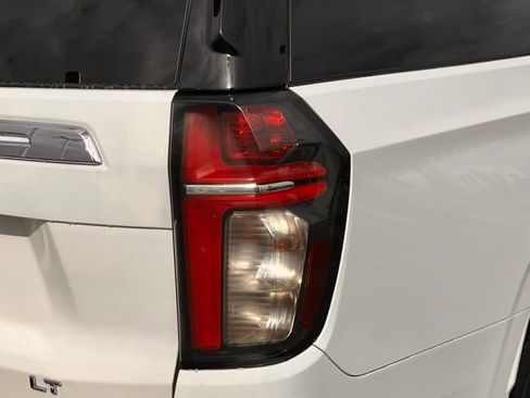 Used 2022 Chevrolet Suburban LT image 29