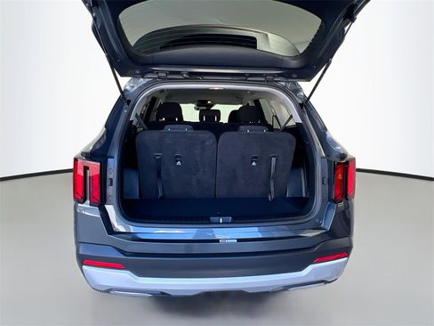 Certified 2024 Kia Sorento LX image 25