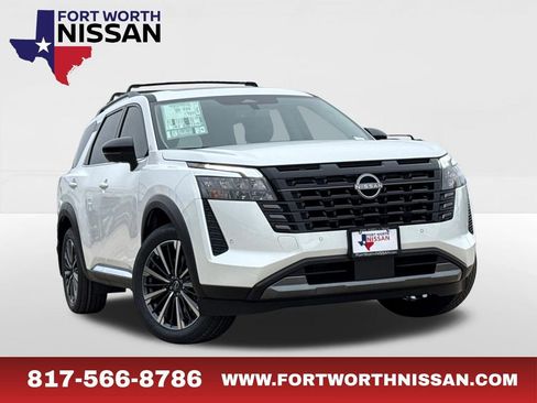 New 2026 Nissan Pathfinder Platinum image 1