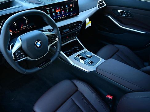 Certified 2025 BMW 330i xDrive Sedan w/ Premium Package AWD/4WD image 8
