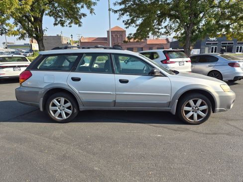 Used 2007 Subaru Outback 2.5i AWD/4WD image 2