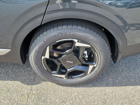 New 2026 Kia Sportage EX FWD image 38