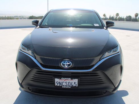 Certified 2024 Toyota Venza LE AWD/4WD image 7
